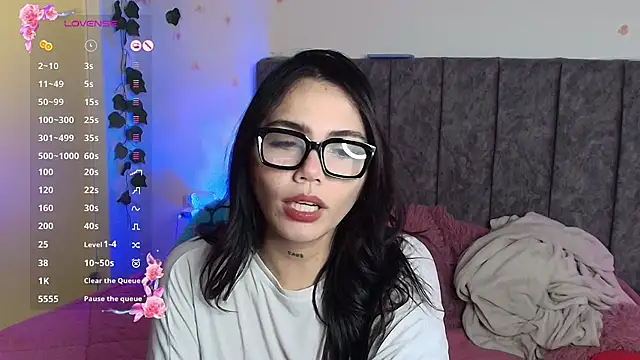 andraa_rossee's Live XXX Chat