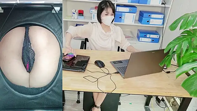 Julie-Rosee 网络视讯表演