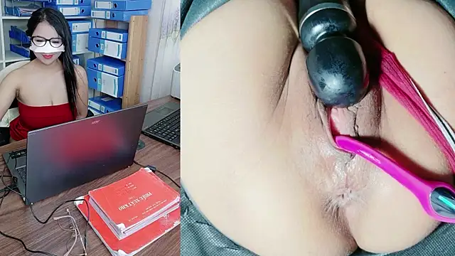 Julie-Rosee Webcam show