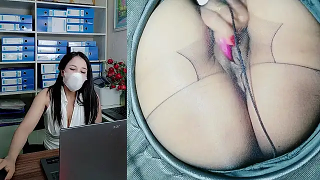 Julie-Rosee Adlı Modelin Canlı XXX Sohbeti