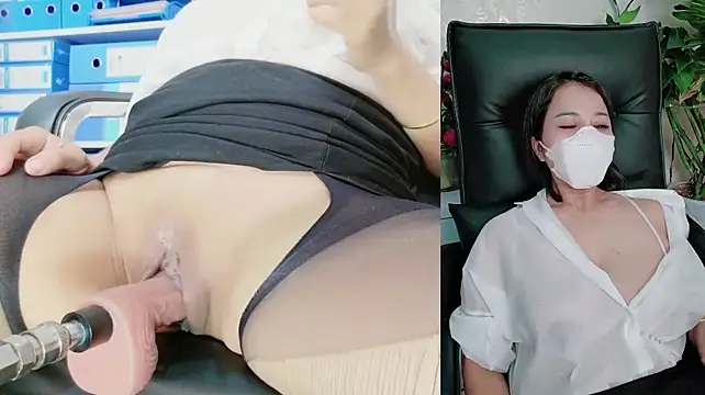 Julie-Rosee 在線直播表演