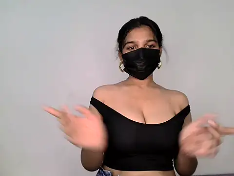 suzan_melly Show in webcam
