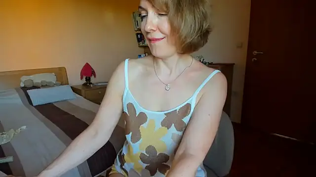 دردشة SummerLiza الجنسية المباشرة