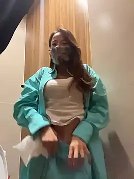 kiss_loo Adlı Modelin Web Kamerası Şovu