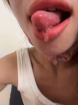 kiss_loo Show Webcam