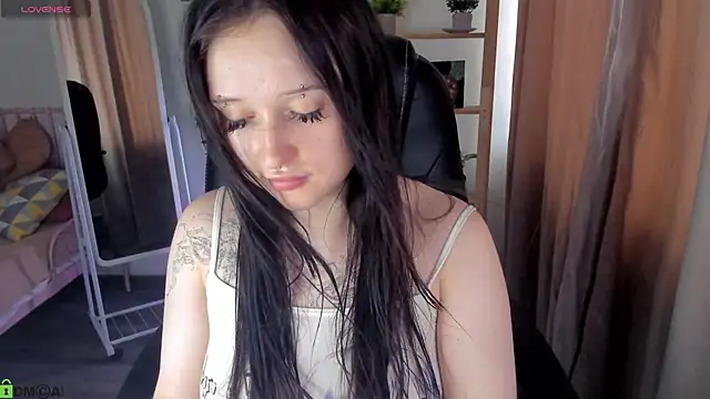 Emma-Blissa's Live XXX Chat
