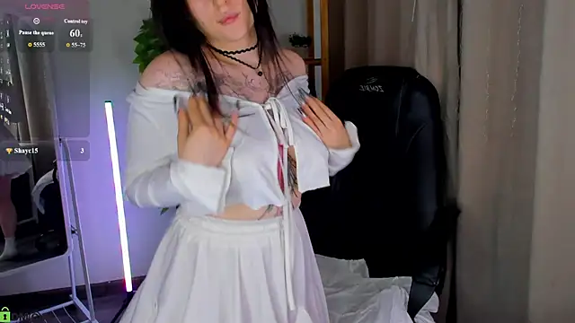 Emma-Blissa Chat XXX in diretta