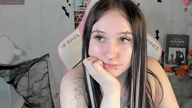 Emma-Blissa Adlı Modelin Canlı XXX Sohbeti