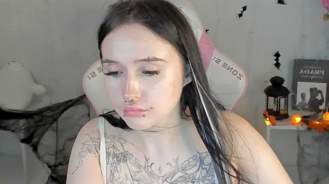 Emma-Blissa Live XXX-Chat