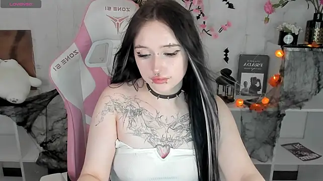 Emma-Blissa Live XXX-Chat