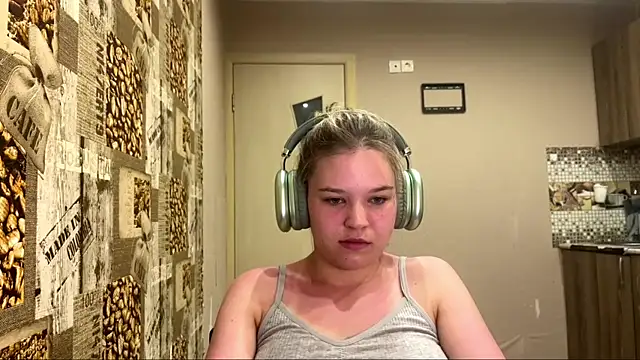 HellyRay – webcam-show