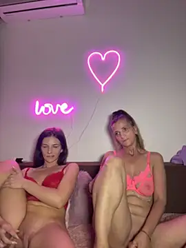 Sabrinedivinee élő XXX-chatje