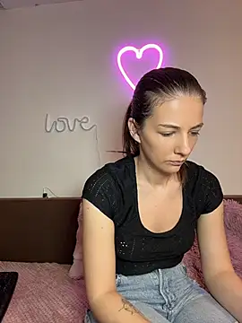 Sabrinedivinee Adlı Modelin Canlı XXX Sohbeti