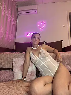 Sabrinedivinee Webcam show