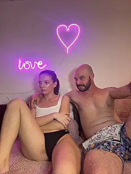 Sabrinedivinee Adlı Modelin Canlı XXX Sohbeti