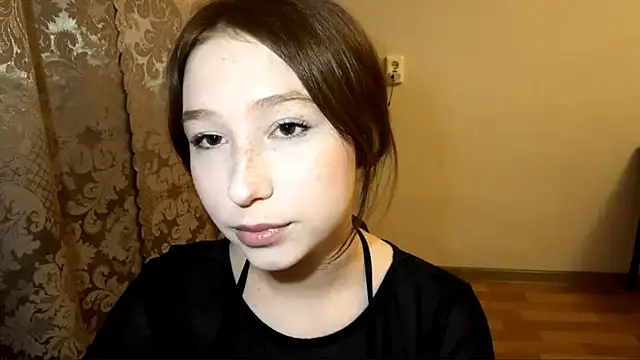 ArnitaMacek XXX чат на живо