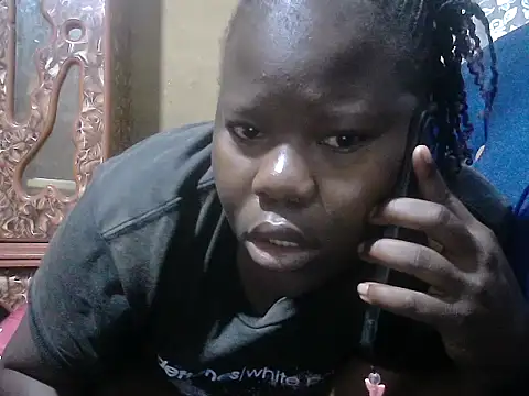 sexykendy03 Show in webcam