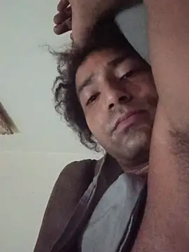 Lildick1100: διαδικτυακό σόου στην κάμερα