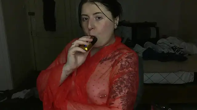 LucyLou31 Adlı Modelin Canlı XXX Sohbeti