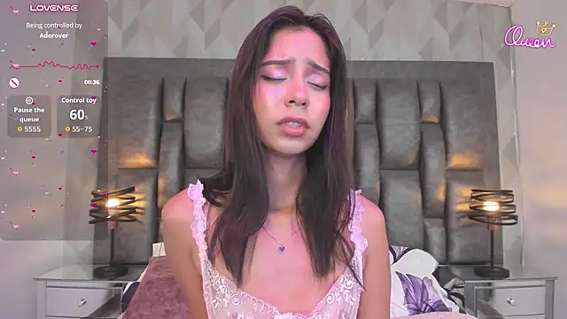 แชท XXX สดของ AriRose