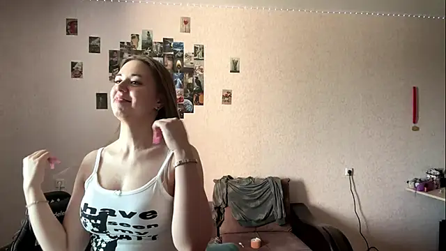 KrystalCarabine XXX чат на живо