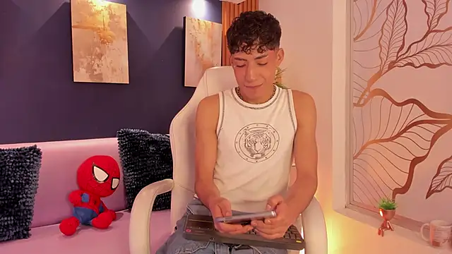 Adann_Scott Adlı Modelin Web Kamerası Şovu