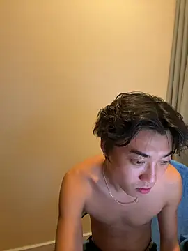YourBadboy718 网络视讯表演