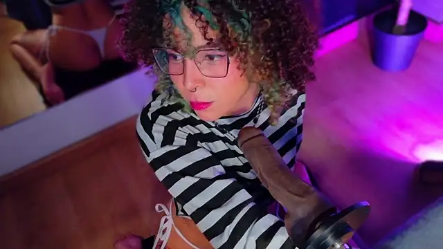 XXX chat uživo modela emmanakamura