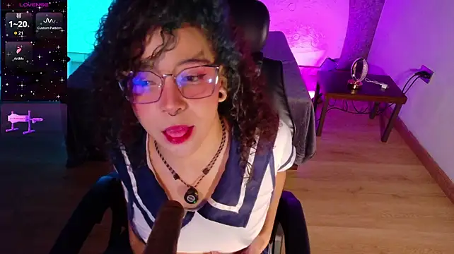 Chatroom XXX en direct de emmanakamura