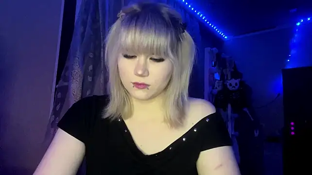 HelloKinki's Live XXX Chat