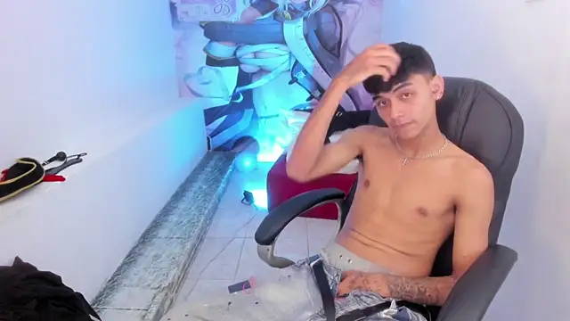 Show modela Tyger_Boyy na web-kameri