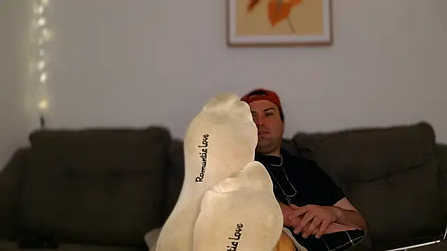 ChubbyGayBigFeet: διαδικτυακό σόου στην κάμερα