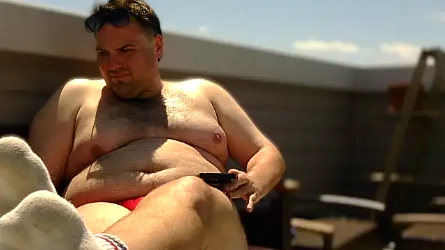 ChubbyGayBigFeet webcam show