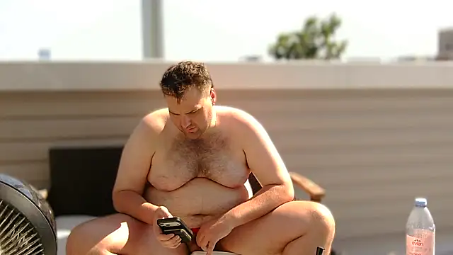 ChubbyGayBigFeet webcam show