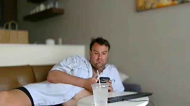 ChubbyGayBigFeet's Webcam Show