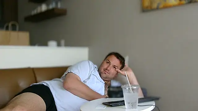 ChubbyGayBigFeet Webcam-Show