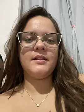 Show de Laryssinha_69 na webcam