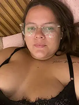 Show de webcam de Laryssinha_69