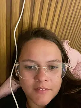 Show de Laryssinha_69 na webcam