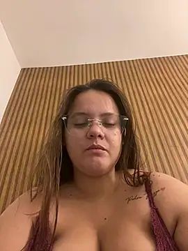 Show de Laryssinha_69 na webcam
