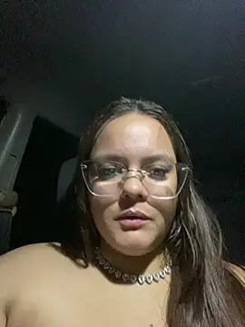 Show modela Laryssinha_69 na web-kameri