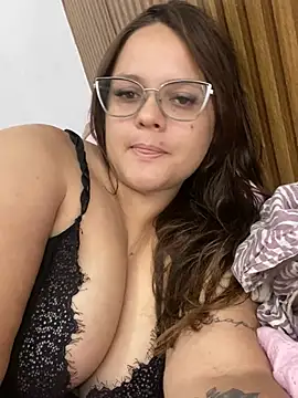 Laryssinha_69 在線直播表演