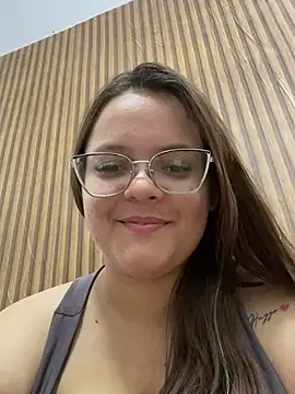 Show de Laryssinha_69 na webcam