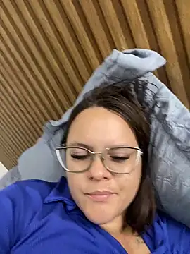 Show de webcam de Laryssinha_69