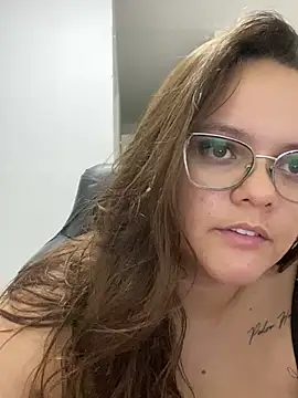 Show de Laryssinha_69 na webcam