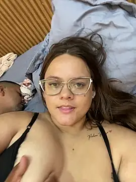 Show de Laryssinha_69 na webcam