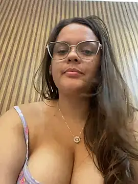 Show de webcam de Laryssinha_69