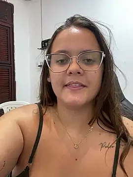 Show de Laryssinha_69 na webcam