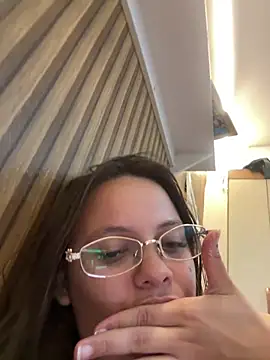 Show de Laryssinha_69 na webcam