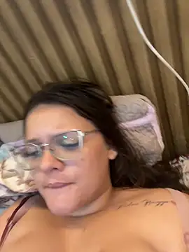 Show de Laryssinha_69 na webcam